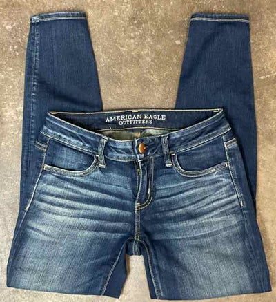 American Eagle Size 4 Blue Jeans