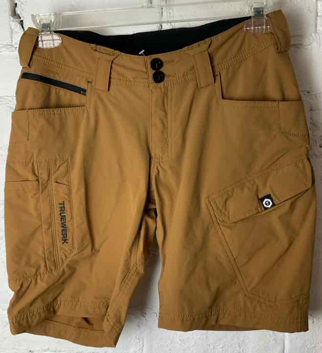 Bids & Dibs, Inc. Size 6 Brown Shorts