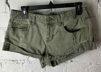 Express Size 6 Green Shorts
