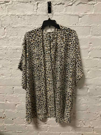 Texas True Threads Size One Size Cheetah Womens Tops