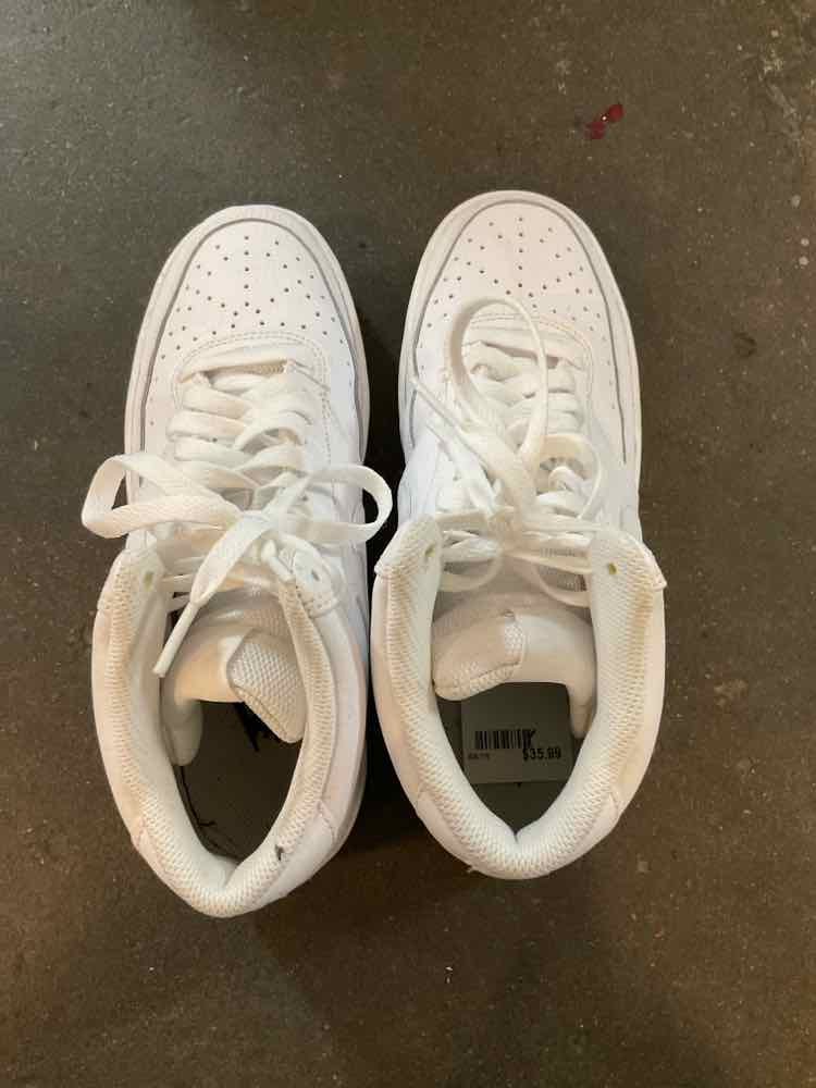 Nike 7.5 White Womens Shoes