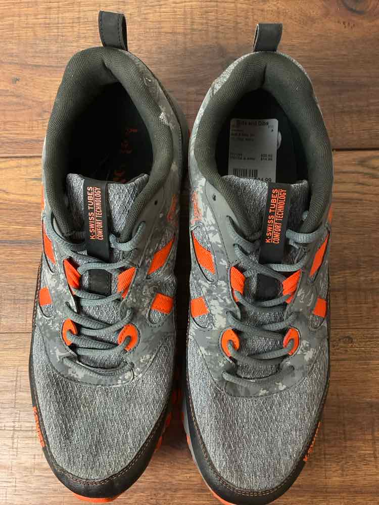 Bids & Dibs, Inc. 10 Gray Sneakers