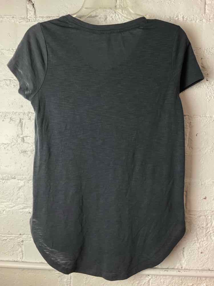 Bids & Dibs, Inc. Size S Gray Short Sleeve