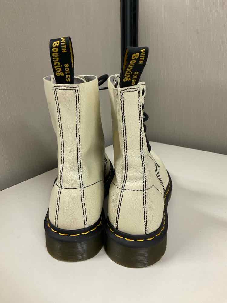 Doc Marten 9 Boots