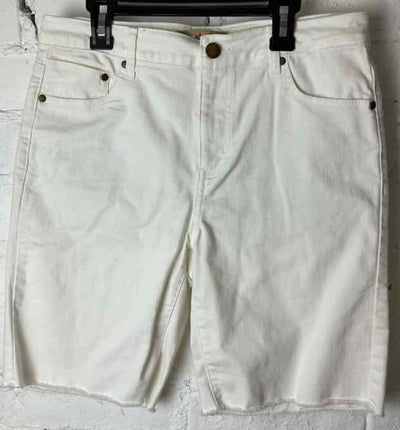 Bids & Dibs, Inc. Size 8 White Shorts