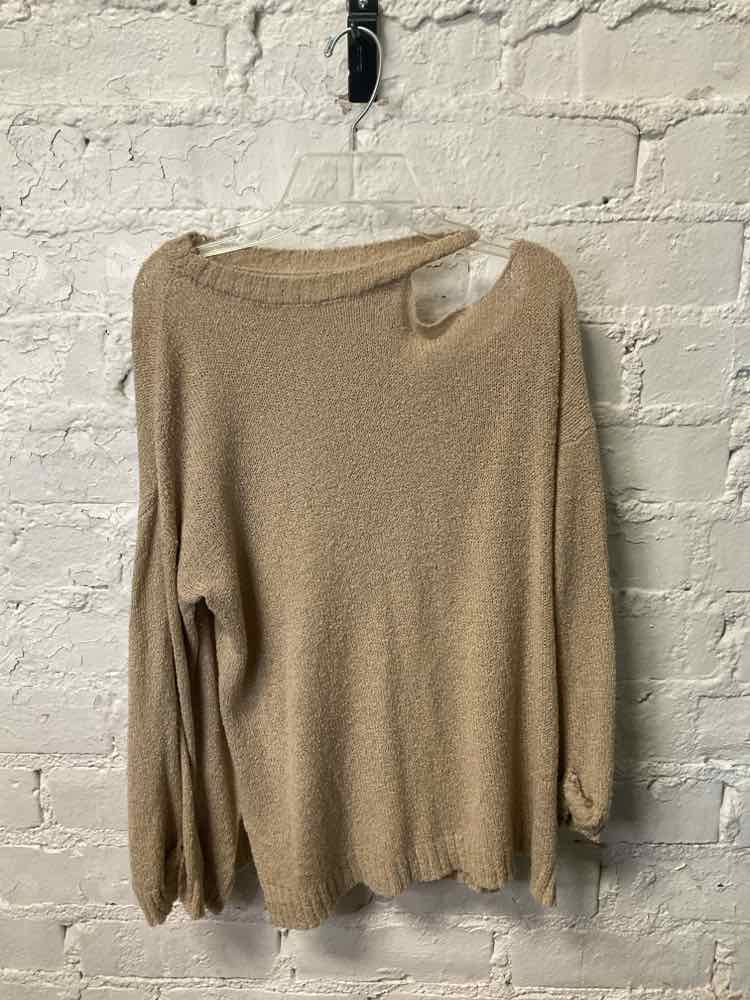 Daytrip Size S Tan Womens Tops