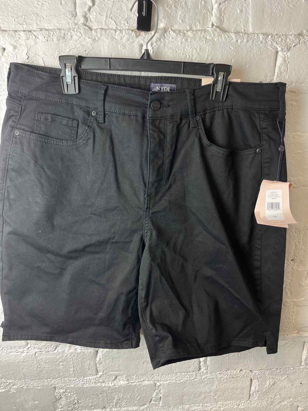 Bids & Dibs, Inc. Size 18 Black Shorts