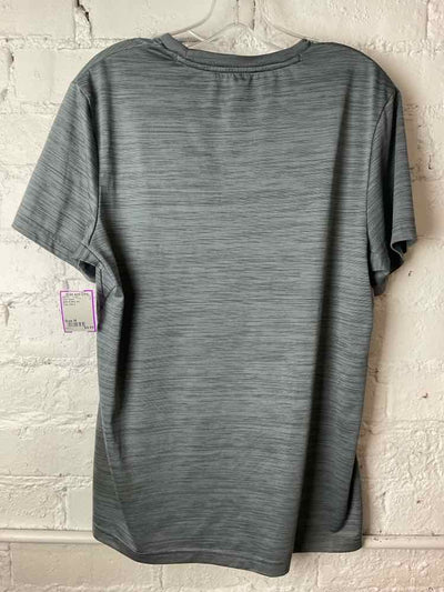 Bids & Dibs, Inc. Size M Gray Short Sleeve