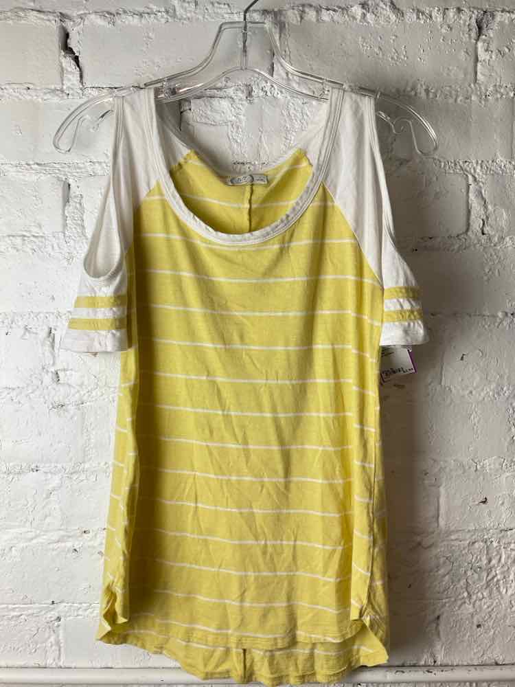 Maurices Size S Yellow Short Sleeve