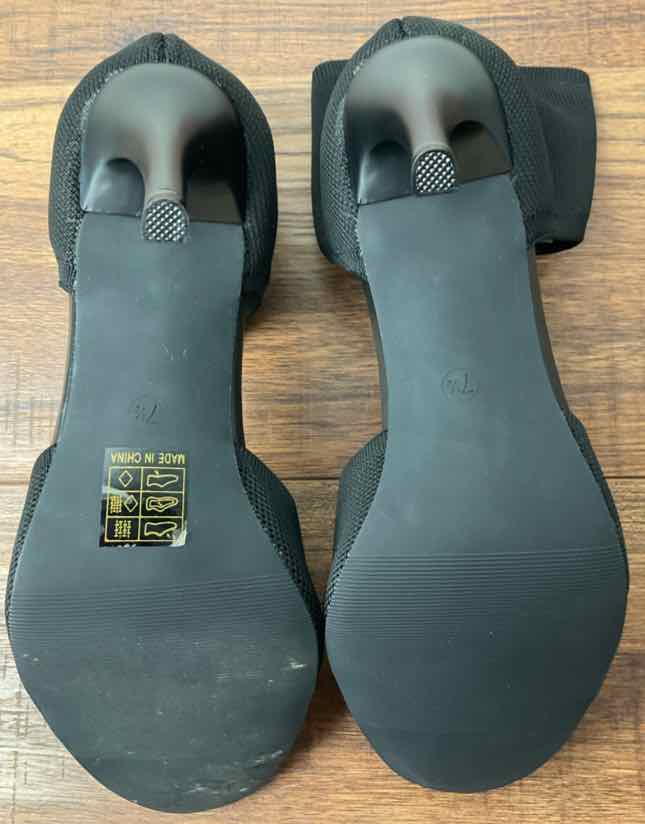 Bids & Dibs, Inc. 7.5 Black Heels