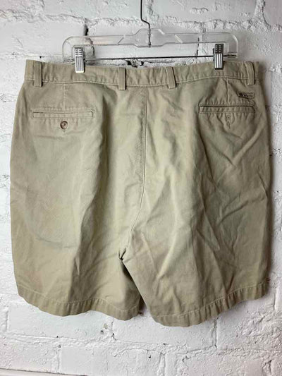 Bids & Dibs, Inc. Size Tan Shorts