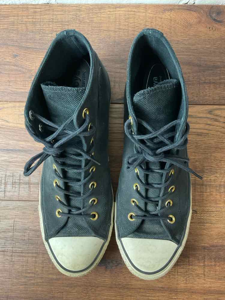 Converse 12 Black Sneakers