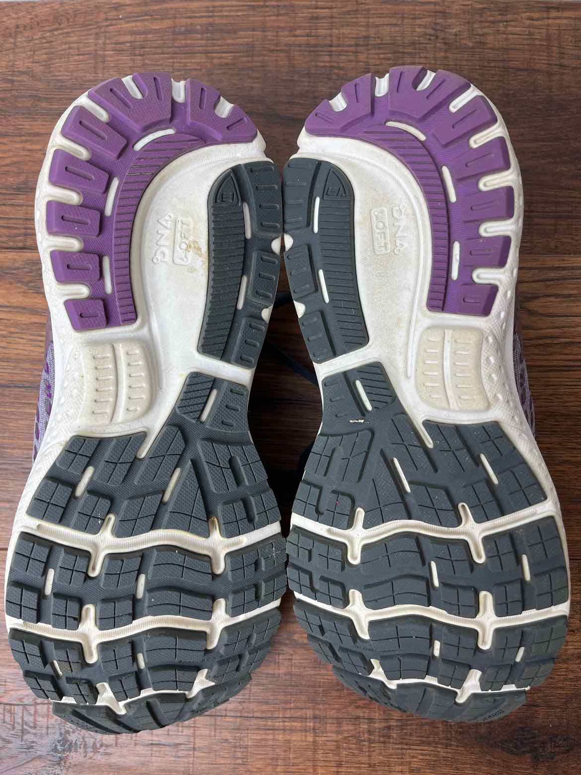 Brooks 10 Purple Sneakers