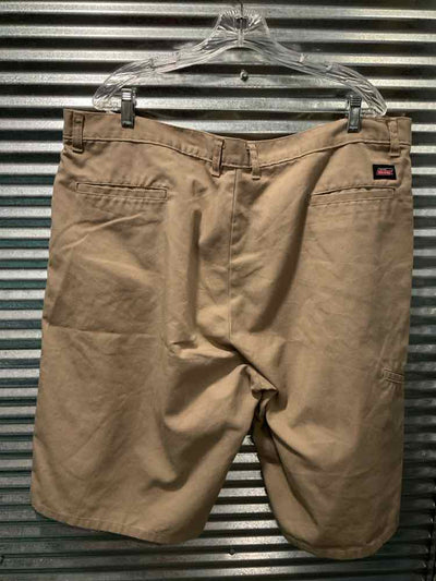 Dickies Size 44 Tan Mens Bottoms