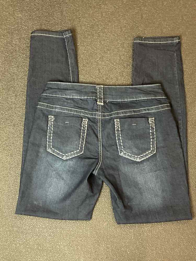 Bids & Dibs, Inc. Size M Blue Jeans