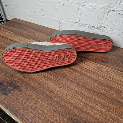 Hurley 8 Tan Slip-Ons